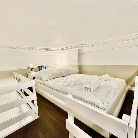 Gemuetliches In Zentraler Lage Διαμέρισμα